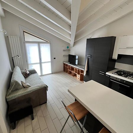 Appartamento Mansarda Polpetta Corsico Esterno foto